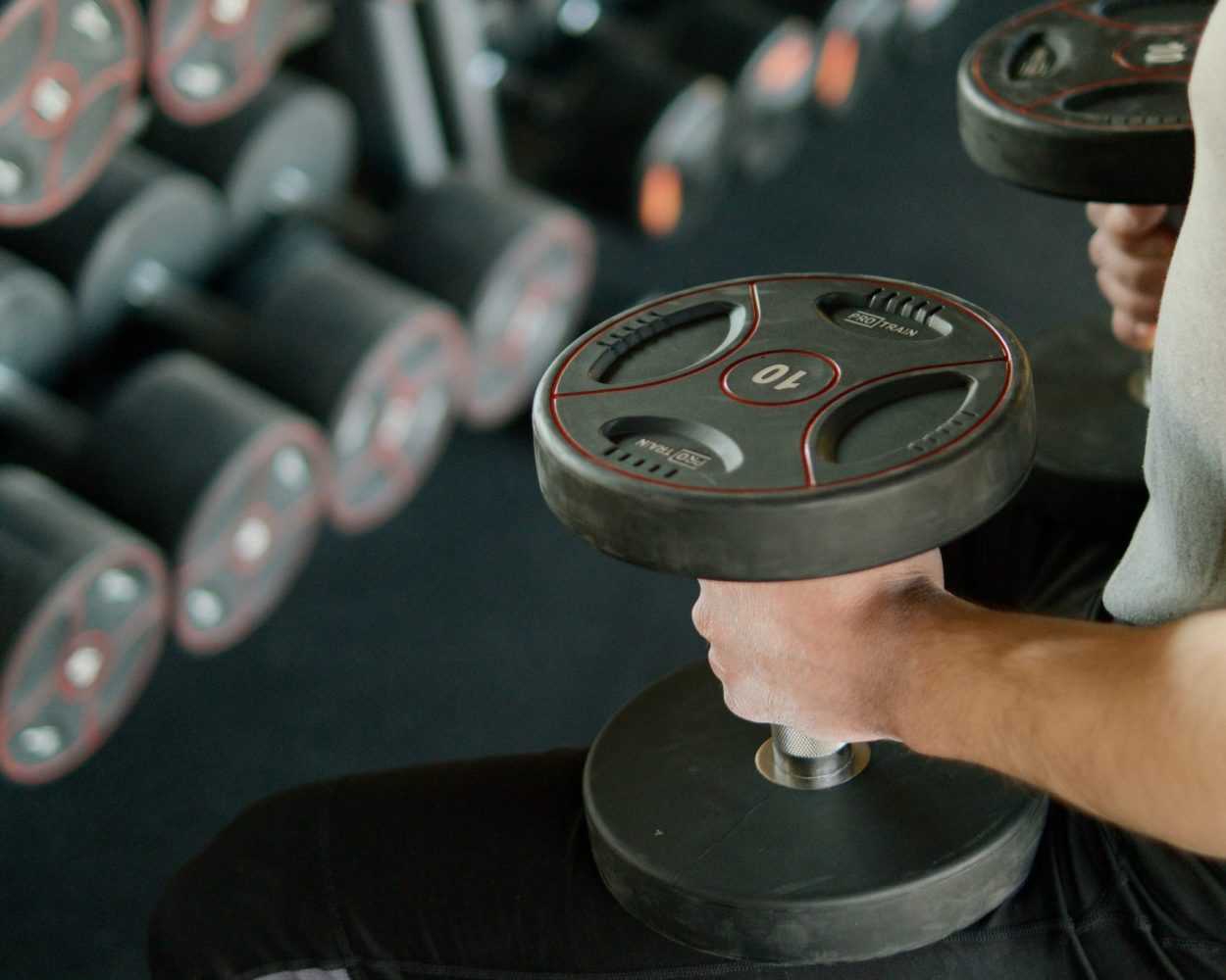 pexels-ivan-samkov-4164761